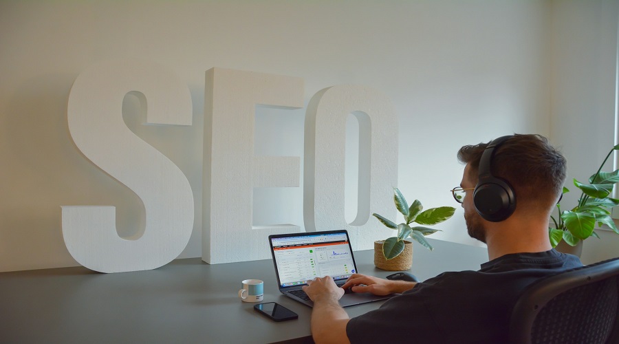 تحسين محركات البحث (SEO) وأبرز عناصره