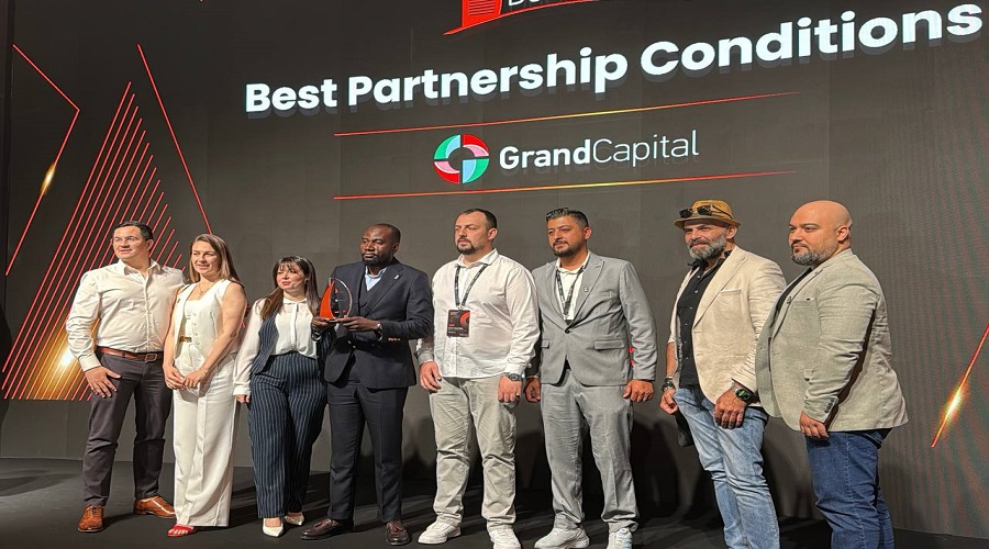جائزة Best Partnership Conditions في فعاليات إكسبو متداولي الفوركس في دبي