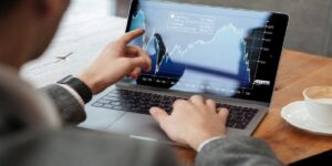 أنماط التداول التداول بعد ساعات العمل المزايا والمخاطر